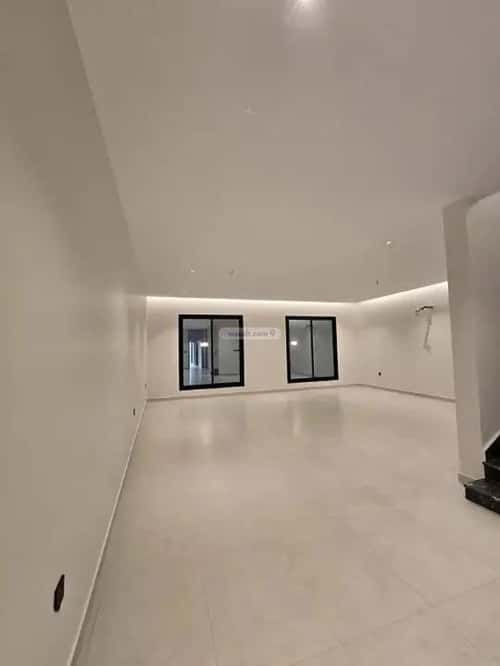 فيلا 300 متر مربع جنوبية على شارع 15م الرحمانية، شرق جدة، جدة