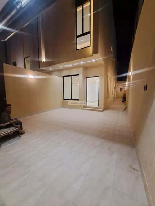 Floor 165 SQM with 3 Bedrooms Dahrat Al-Badeah, West Riyadh, Riyadh