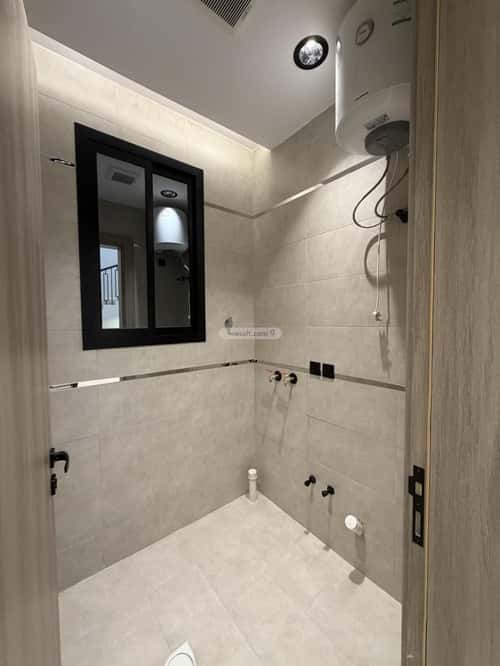 شقة 338 متر مربع ب 8 غرف اليرموك، خميس مشيط