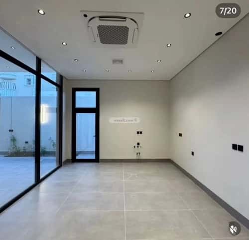 فيلا 338 متر مربع شمالية على شارع 20م النرجس، شمال الرياض، الرياض