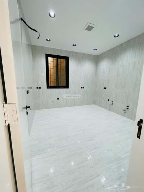 دور 213 متر مربع ب 6 غرف الورود، خميس مشيط