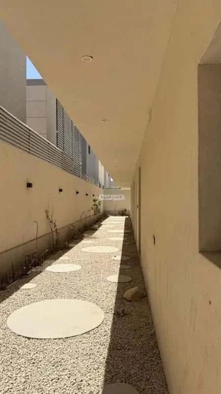 3 bedroom apartment in Al Qairawan