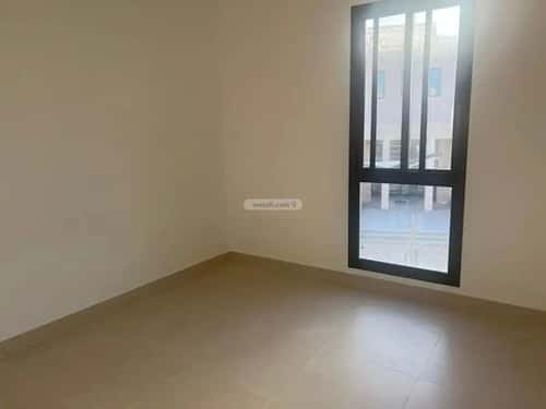 فيلا 300 متر مربع شمالية شرقية على شارع 12م سدرة، الرياض