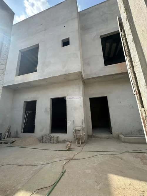 فيلا 480 متر مربع جنوبية على شارع 15م العارض، شمال الرياض، الرياض