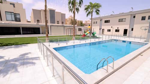 فيلا 300 متر مربع واجهة شمالية ب 3 غرف المعذر الشمالي، غرب الرياض، الرياض