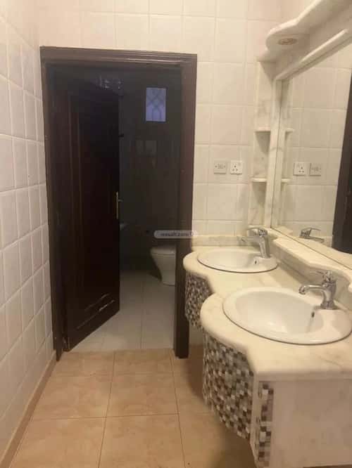 Floor 550 SQM with 8 Bedrooms As-Suwaidi, West Riyadh, Riyadh