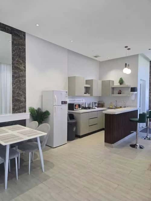 استراحة 552 متر مربع جنوبية على شارع 15م البساتين، الخبراء والسحابين