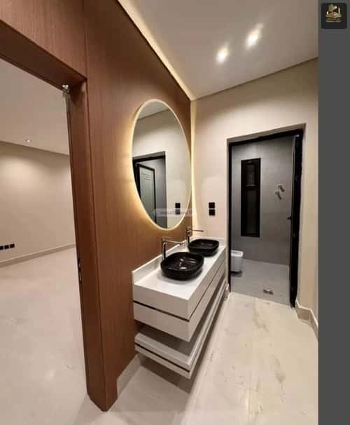 فيلا 299 متر مربع غربية على شارع 30م الشعلة، الدمام