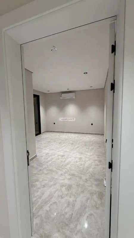 شقة 161 متر مربع ب 3 غرف الحمراء، الخبر