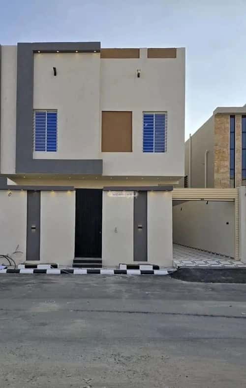 فيلا 226 متر مربع شرقية على شارع 20م الرحاب، الطائف