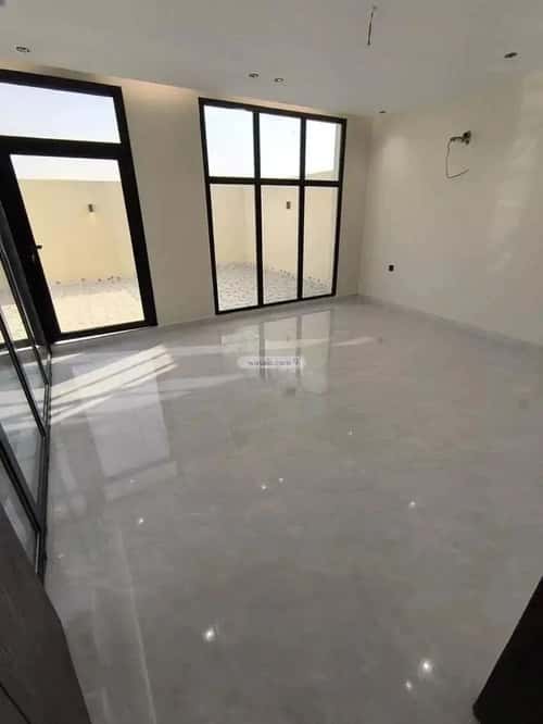 فيلا 300 متر مربع شمالية على شارع 15م الرحمانية، شرق جدة، جدة