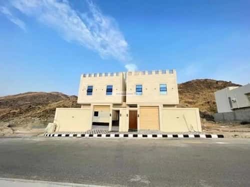 فيلا 393 متر مربع شرقية على شارع 20م العكيشية، مكة المكرمة