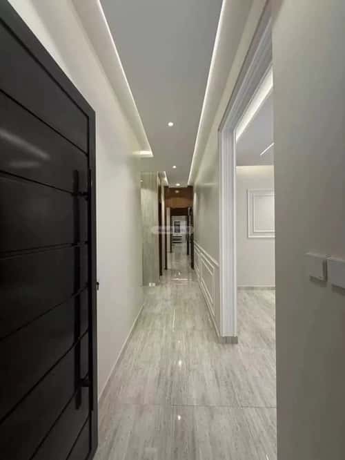 شقة 372 متر مربع ب 8 غرف الزهور، أبها