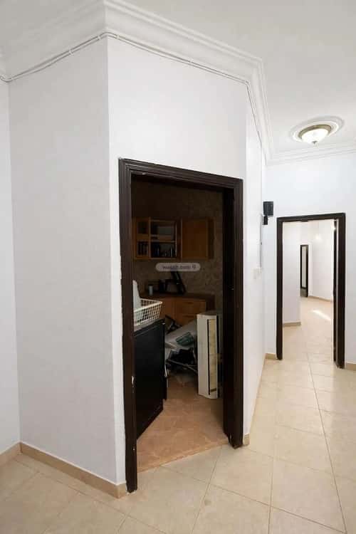Floor 900 SQM with 5 Bedrooms An-Nahdah, East Riyadh, Riyadh