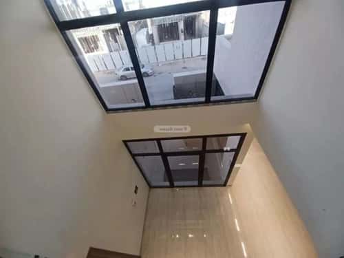 فيلا 271 متر مربع شمالية شرقية على شارع 15م النرجس، شمال الرياض، الرياض