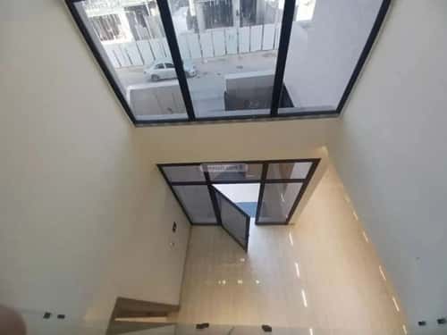 فيلا 271 متر مربع شمالية شرقية على شارع 15م النرجس، شمال الرياض، الرياض