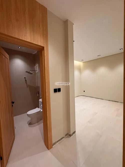 فيلا 300 متر مربع شرقية على شارع 18م العروبة، الدمام