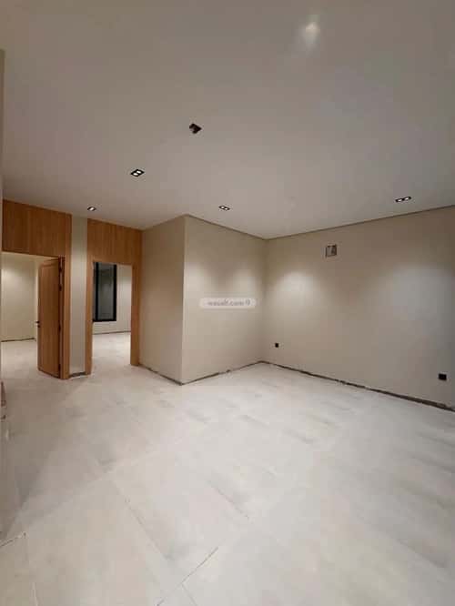 فيلا 300 متر مربع شرقية على شارع 18م العروبة، الدمام