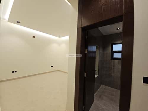 Floor 192 SQM with 5 Bedrooms Al-Muanisiyah, East Riyadh, Riyadh