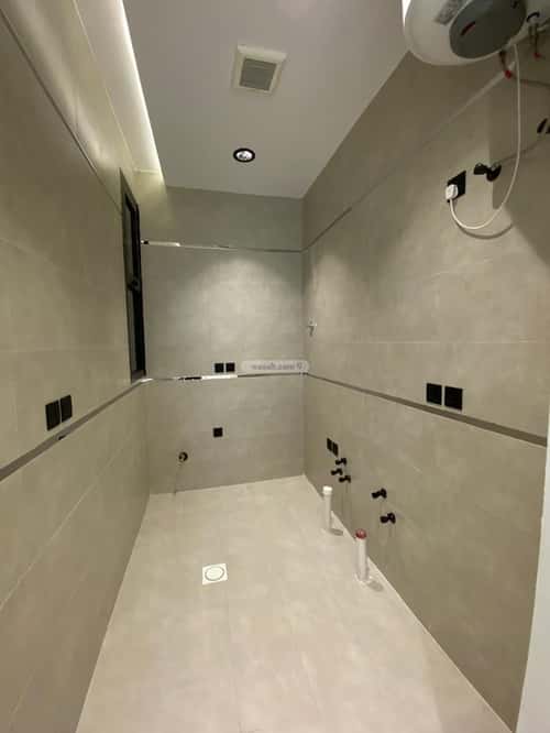 Floor 338 SQM with 7 Bedrooms Al-Wurud, Khamis Mushait