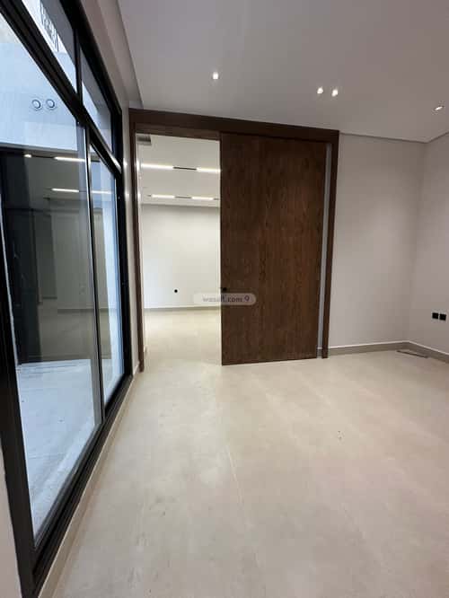 5 bedroom floor in Al Rimal