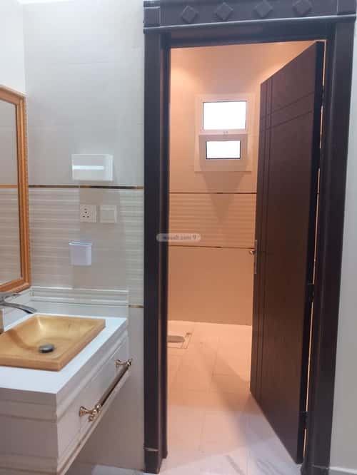 فيلا 600 متر مربع جنوبية على شارع 30م ظهرة لبن، غرب الرياض، الرياض