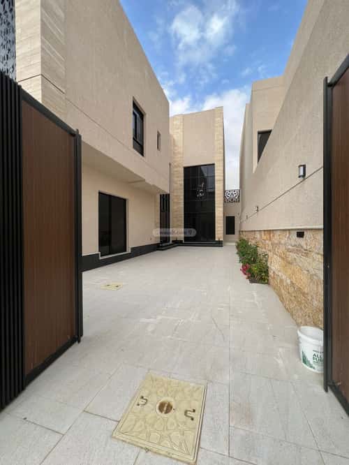 Villa 450 SQM Facing West on 20m Width Street Al-Mahdiyah, West Riyadh, Riyadh