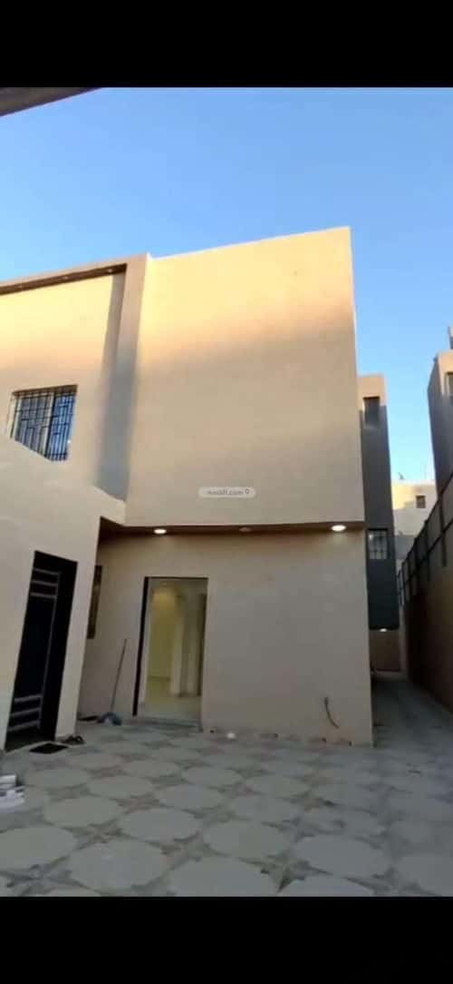 فيلا 300 متر مربع جنوبية شرقية على شارع 20م عكاظ، جنوب الرياض، الرياض