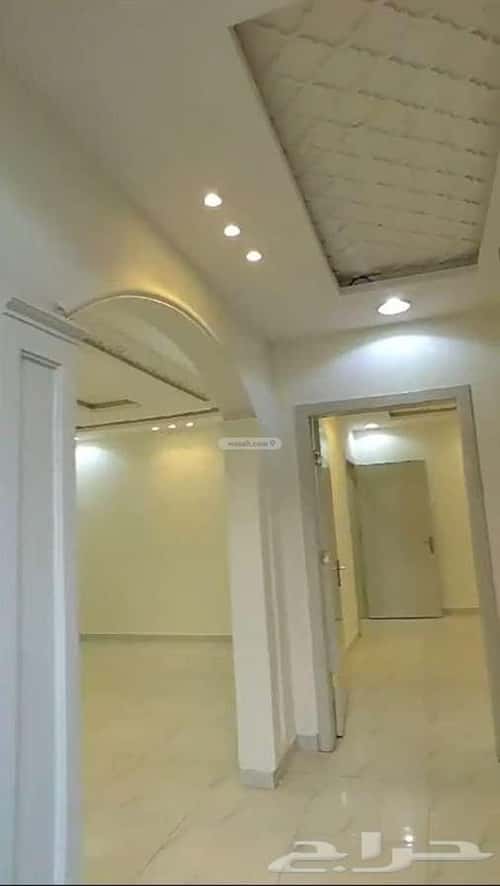 فيلا 300 متر مربع جنوبية شرقية على شارع 20م عكاظ، جنوب الرياض، الرياض