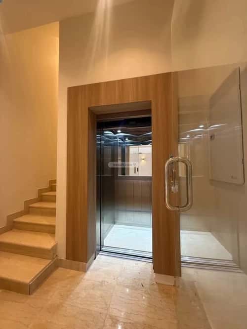 Building 117 SQM Facing North Al-Mahdiyah, West Riyadh, Riyadh