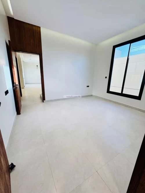 6 bedroom villa in Al Rimal