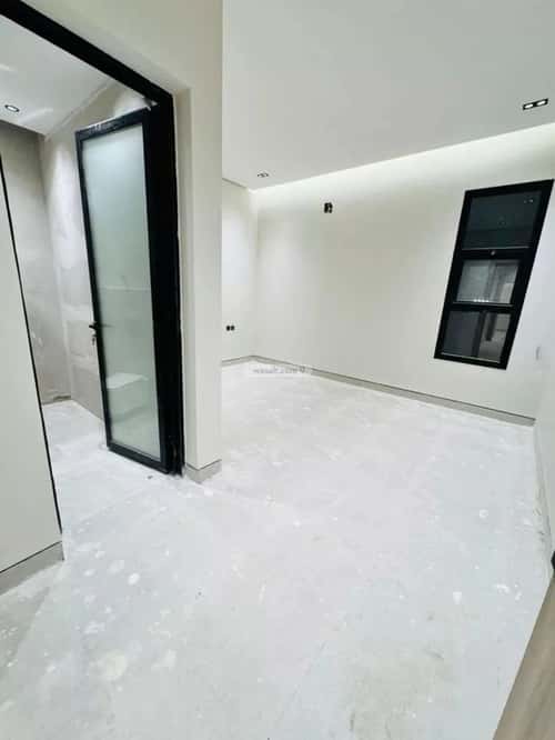 Villa 312 SQM Facing East on 15m Width Street Al-Muanisiyah, East Riyadh, Riyadh