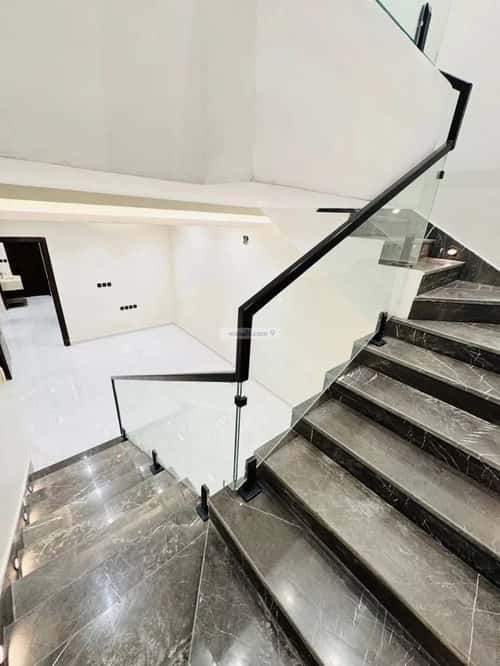 Floor 165 SQM with 4 Bedrooms Al-Muanisiyah, East Riyadh, Riyadh