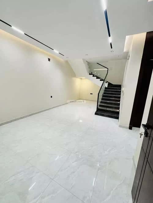 Floor 165 SQM with 4 Bedrooms Al-Muanisiyah, East Riyadh, Riyadh