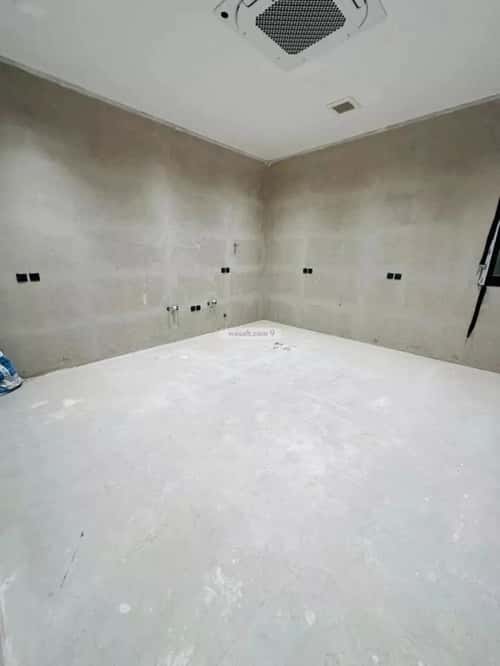 Villa 312 SQM Facing East on 15m Width Street Al-Muanisiyah, East Riyadh, Riyadh