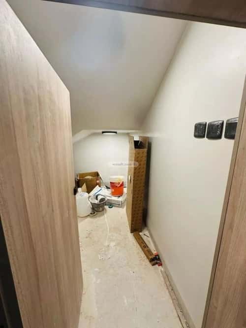 فيلا 312 متر مربع شرقية على شارع 15م المونسية، شرق الرياض، الرياض