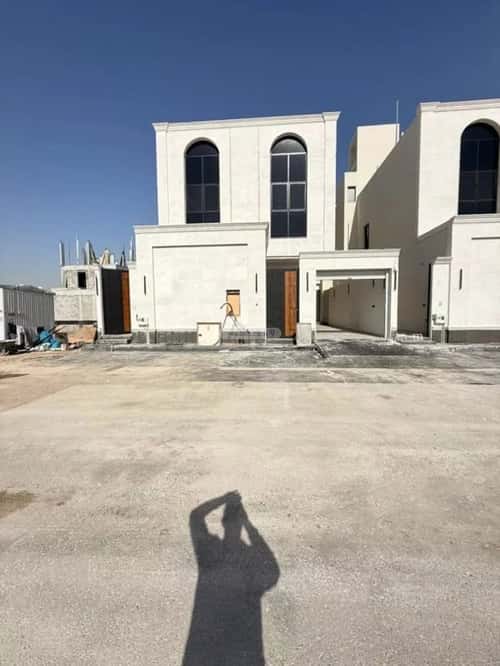 فيلا 360 متر مربع جنوبية غربية على شارع 18م الرمال، شرق الرياض، الرياض