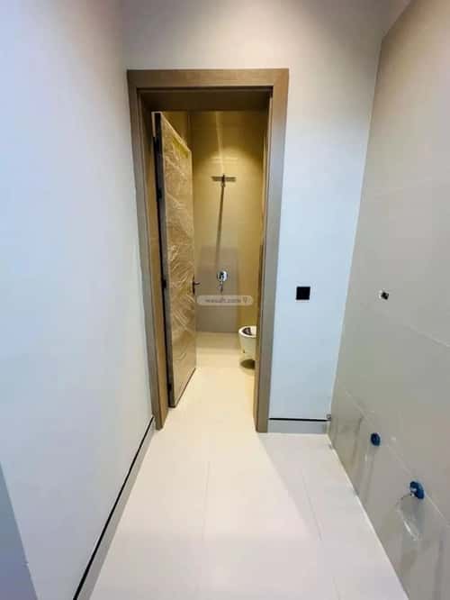 فيلا 240 متر مربع جنوبية على شارع 18م المعيزيلة، شرق الرياض، الرياض