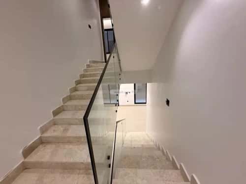 فيلا 252 متر مربع شمالية على شارع 15م المعيزيلة، شرق الرياض، الرياض