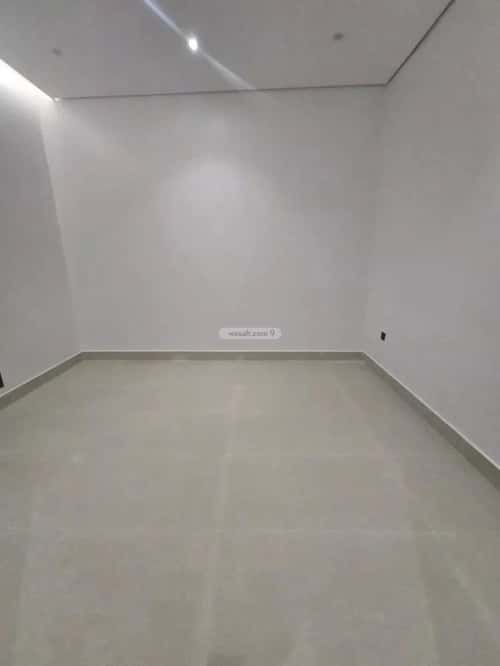 فيلا 252 متر مربع شمالية على شارع 15م المعيزيلة، شرق الرياض، الرياض