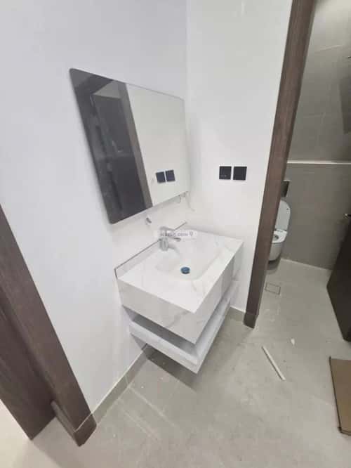 فيلا 252 متر مربع شمالية على شارع 15م المعيزيلة، شرق الرياض، الرياض