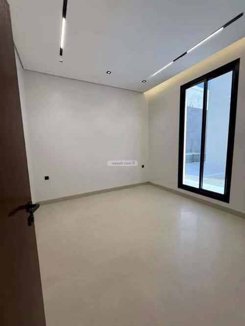 Villa 300 SQM Facing South on 18m Width Street Ar-Rimal, East Riyadh, Riyadh