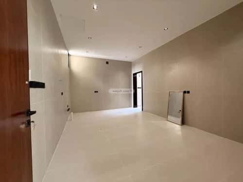 فيلا 300 متر مربع جنوبية على شارع 18م الرمال، شرق الرياض، الرياض