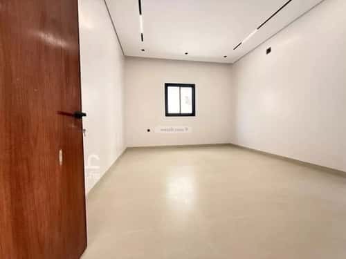 Villa 300 SQM Facing South on 18m Width Street Ar-Rimal, East Riyadh, Riyadh