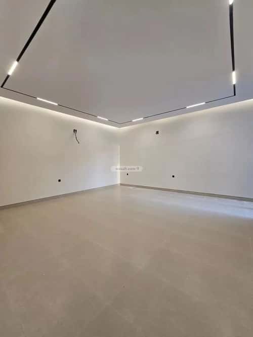 4 bedroom floor in Al Rimal