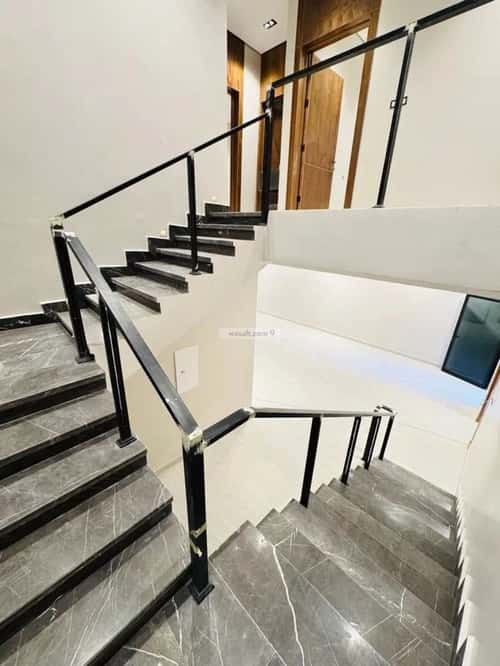 فيلا 312 متر مربع غربية على شارع 15م الرمال، شرق الرياض، الرياض