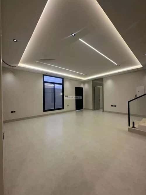 فيلا 250 متر مربع شرقية على شارع 15م الجنادرية، شرق الرياض، الرياض