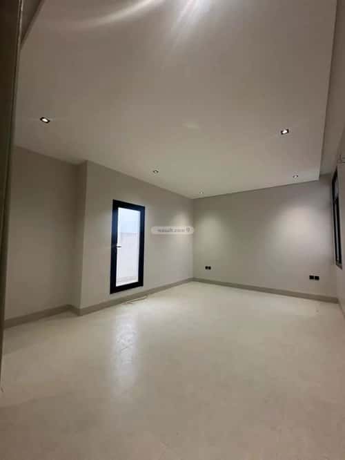 فيلا 250 متر مربع شرقية على شارع 15م الجنادرية، شرق الرياض، الرياض