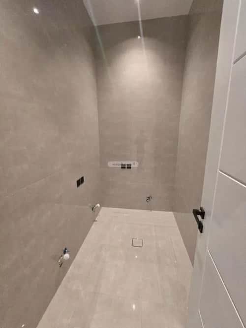 Floor 195 SQM with 3 Bedrooms Al-Janadriyah, East Riyadh, Riyadh