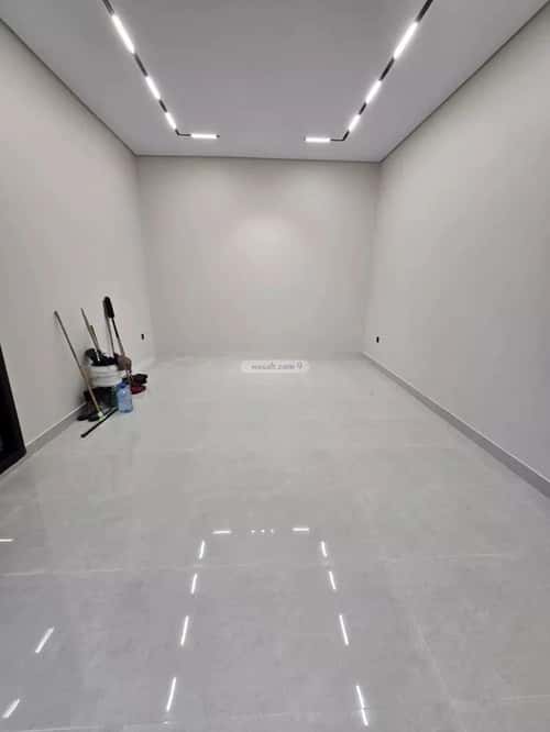 Floor 206 SQM with 3 Bedrooms Al-Muanisiyah, East Riyadh, Riyadh